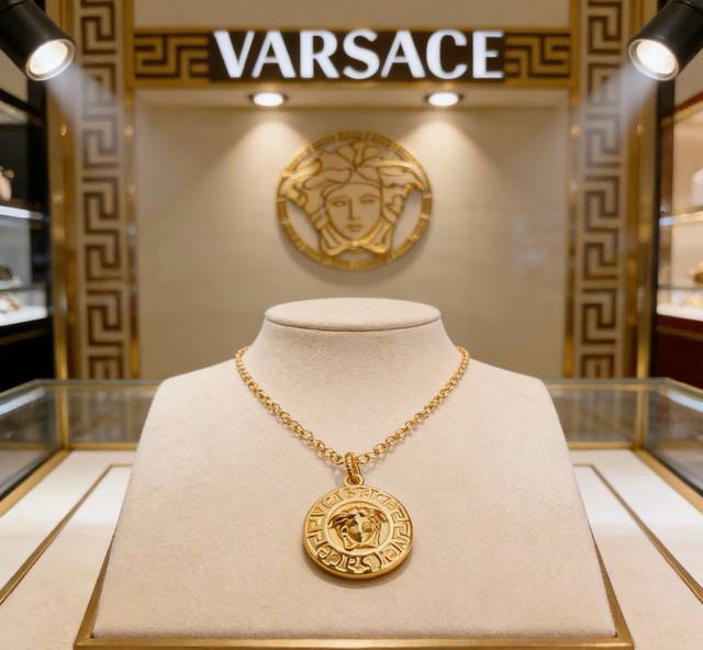 p120 High-quality Versace necklace with Medusa head, original quality, new style
