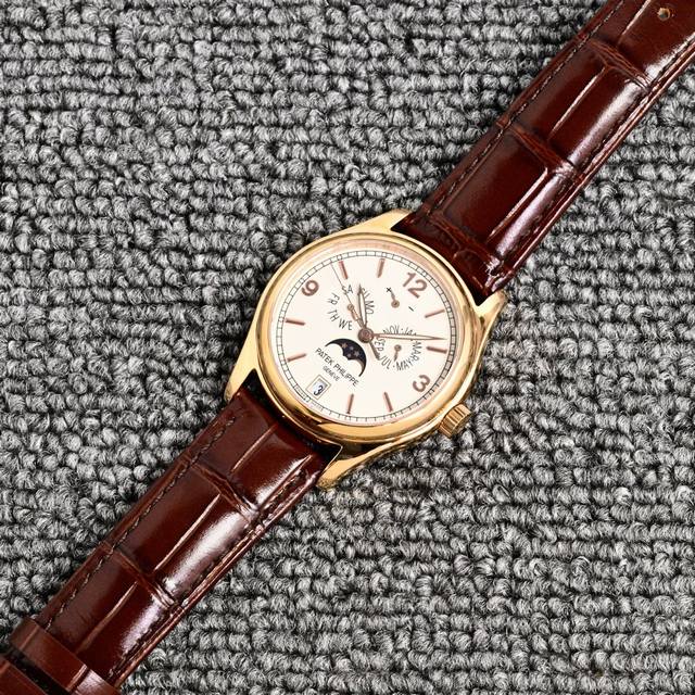 2800 2026官方墙裂推荐 震撼推出 百达翡丽复杂功能时计5146 5147多功能腕表，堪称腕表精品当中的精品！ 腕表直径为39毫米，作为一款男士腕表，它