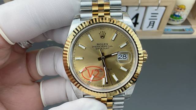 2020Vs劳力士日志型V2升级版 41Mm绿间金日志 搭载丹东3235一体全自动机械 2020Vs劳力士日志型V2升级版 41Mm绿间金日志 搭载丹东3235一体全自动机械