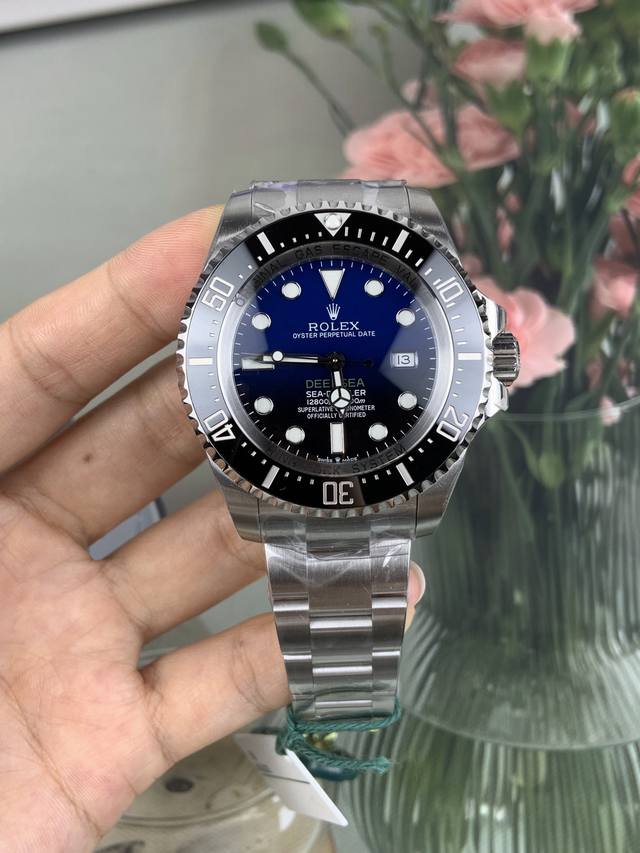 1690劳力士 V9 渐变 鬼王 44Mm 1690劳力士 V9 渐变 鬼王 44Mm
