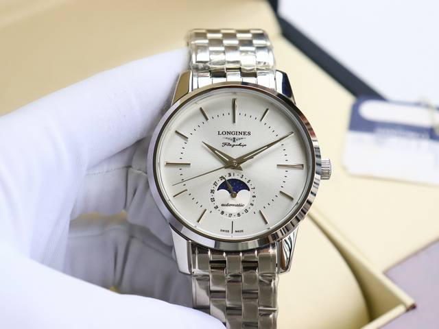 550浪琴-Longines 复古系列 月相 再次升级版本 多次反复修缮至完美 极致严格的质量保证。确保采用原版式抛光和拉丝工艺，高硬度水晶镜面，更加透彻明亮，