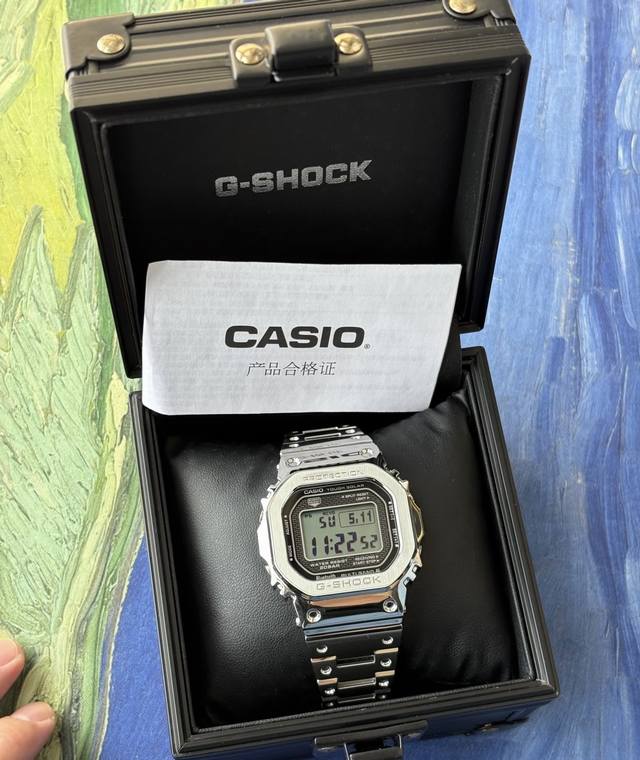 310如果时间有质感， 它定会闪着熠熠银光， 卡西欧G-Shock小银块， 记录的不是 Deadlines， 而是 Ideas 诞生的高光瞬间。 源自
