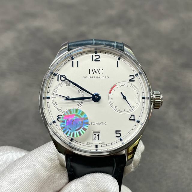 1690颜值第一！Zf出品。Iwc 葡7 V5版 最新机芯、万国Iwc－葡萄牙系列 七日链 葡七 自动机械机芯 独立小秒针 真动能指示 蓝宝石玻璃 42Mm 出