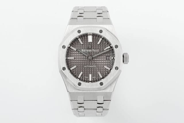 2410Zf又一超神之作Ap爱彼 皇家橡树系列15450St中性腕表。直径37Mm，厚度9.8Mm.真正小手腕表者的福音！ 1壳套，购入15450St原版3D