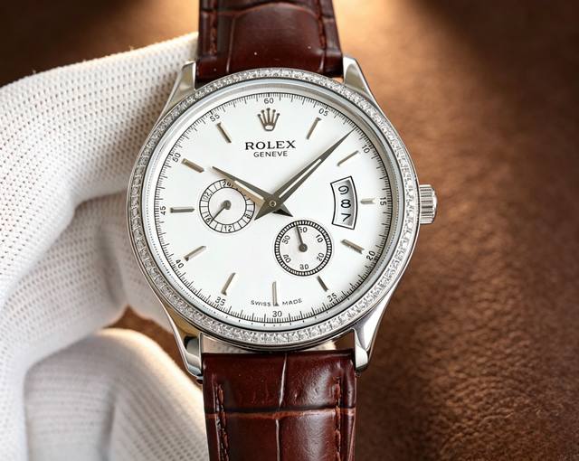 同价p880 顶级品质-劳力士 Rolex A壳做工超靓精品男士腕表，四针分离，技艺精湛，独具匠心，尊贵大气，绅士风格。采用亚洲进口的全自动机械机芯 零返修
