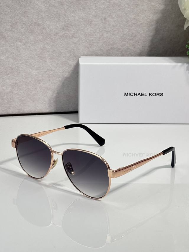 p180 Michael Kor* Model：Mk 1160 Size：59口14-145