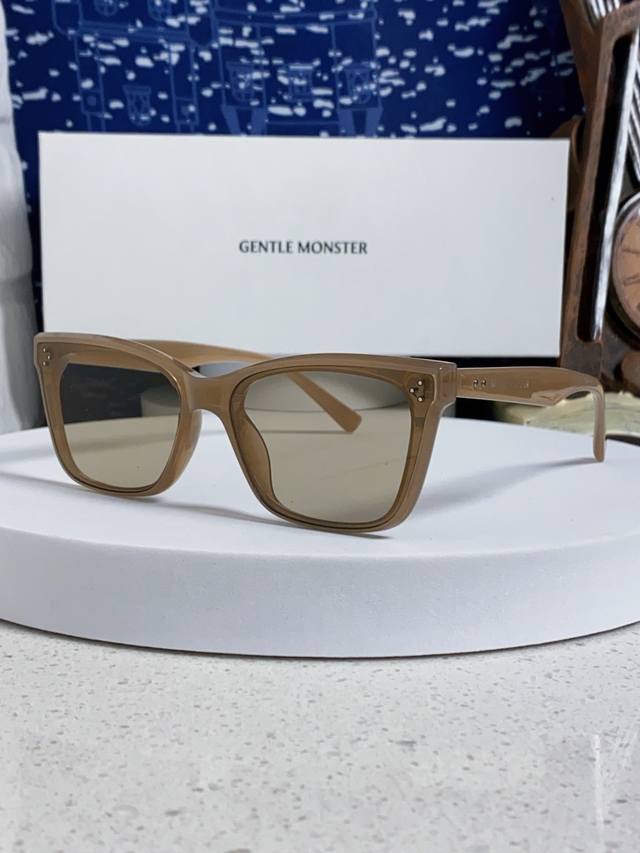 p100 Gentle Moster Gm 2026新款Gm墨镜 可配近视墨镜潮酷金属高质感小 防紫外线女太阳眼镜 型号：Solbei