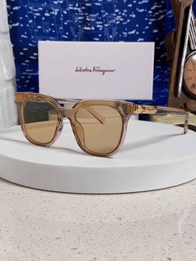p100 Ferragamo菲拉格慕 2026夏季新款 黑超墨镜经典时尚街拍太阳镜 简约百搭欧美 男女通用