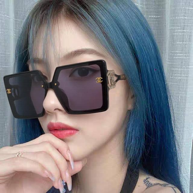 p100 Chanel香奈儿 2026新款时尚大方太阳镜简约女士街拍潮流防紫外线墨镜太阳镜台网红爆款