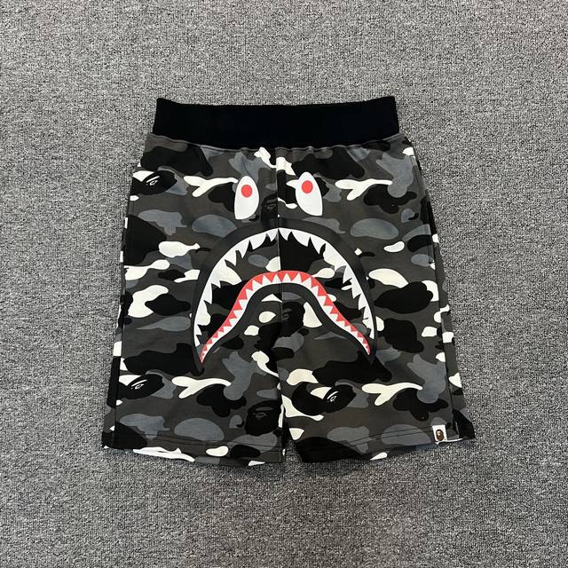 130 Xx003 Bape Glow-in-the-Dark Camouflage Shark Print Shorts 340g Pure Cotton C 130 Xx003 Bape Glow-in-the-Dark Camouflage Shark Print Shorts 340g Pure Cotton C