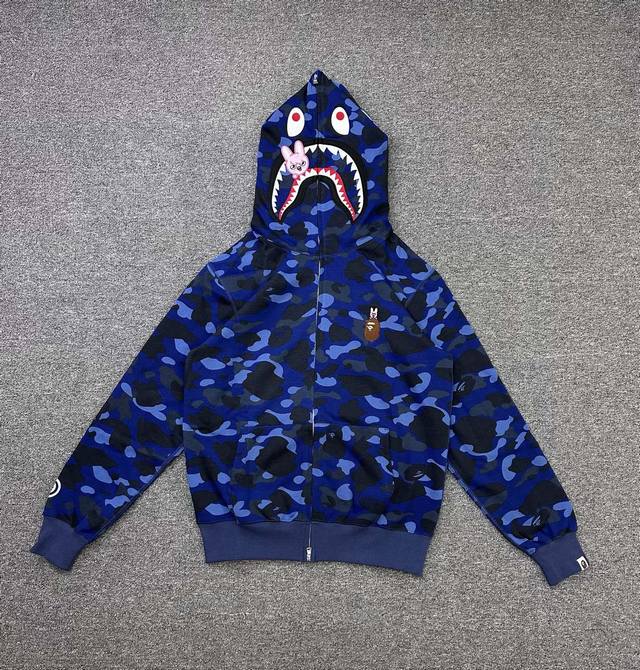 290Xx202 Bape Stray Kids Collaboration Fw25 Shark and Pig Embroidered All-over 290Xx202 Bape Stray Kids Collaboration Fw25 Shark and Pig Embroidered All-over
