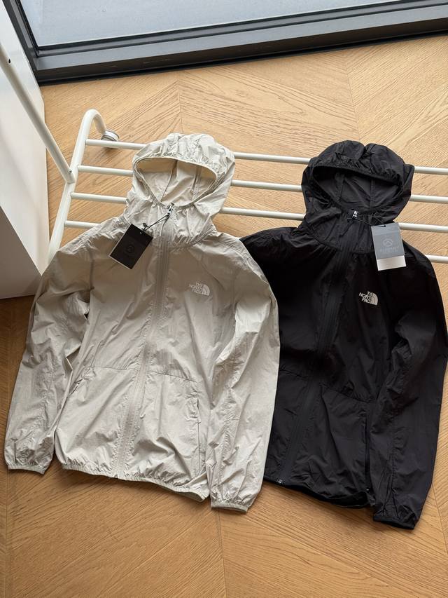 Available in 160 sizes. The North Face Summit Ultralight Sun Protection Jacket/S