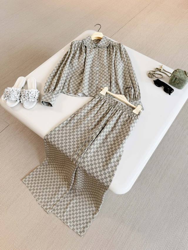 p920Guc 26S Gg Jacquard Printed Pleated Long-Sleeve Silk Shirt This shirt is mad p920Guc 26S Gg Jacquard Printed Pleated Long-Sleeve Silk Shirt This shirt is mad