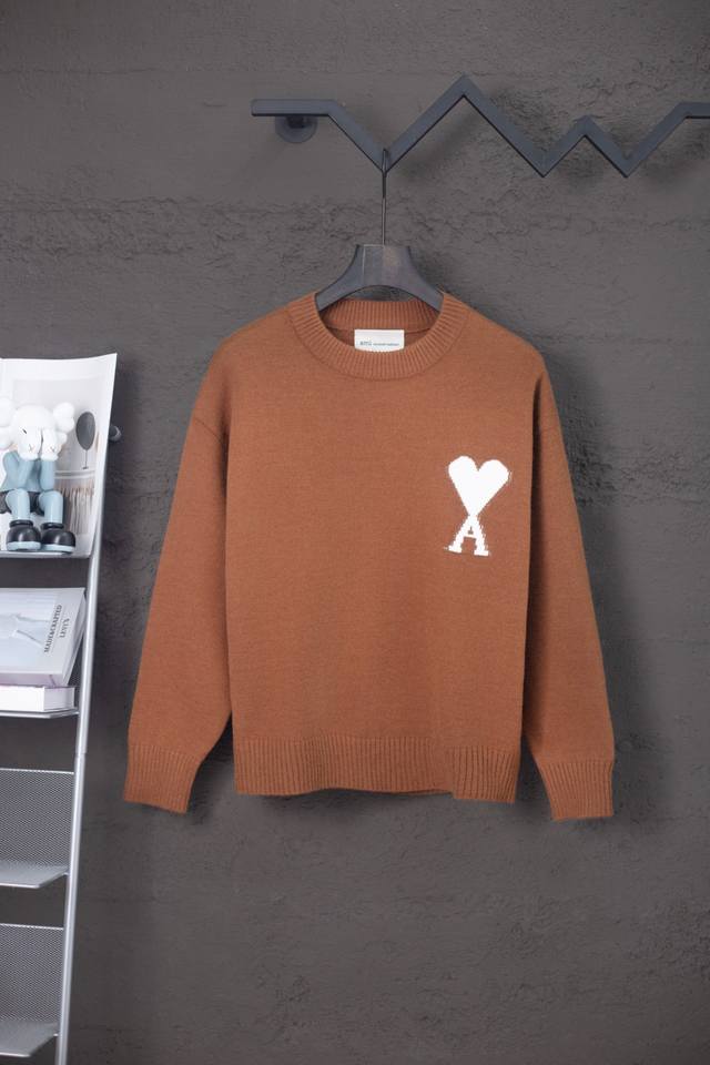 p120 Style No.: Mq809 Ami White Big Heart Series Jacquard Adc Merino Crew Neck S