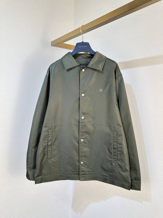 p380 Givenchy Fw26 Solid Color Single-Breasted Lapel Long-Sleeve Shirt Men's Gre p380 Givenchy Fw26 Solid Color Single-Breasted Lapel Long-Sleeve Shirt Men's Gre