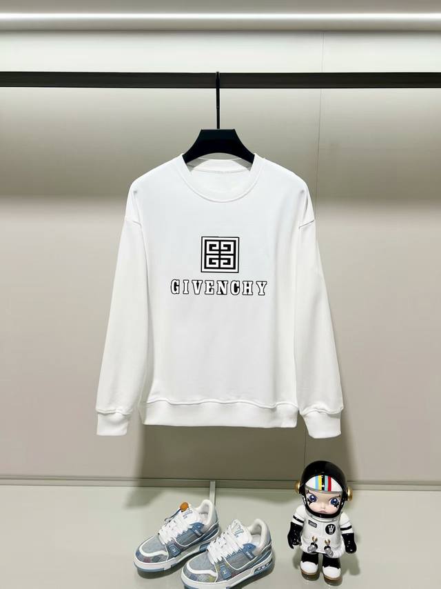 p150 Givenchy 2025 Autumn/Winter New Crew Neck Long Sleeve Sweatshirt Features a p150 Givenchy 2025 Autumn/Winter New Crew Neck Long Sleeve Sweatshirt Features a