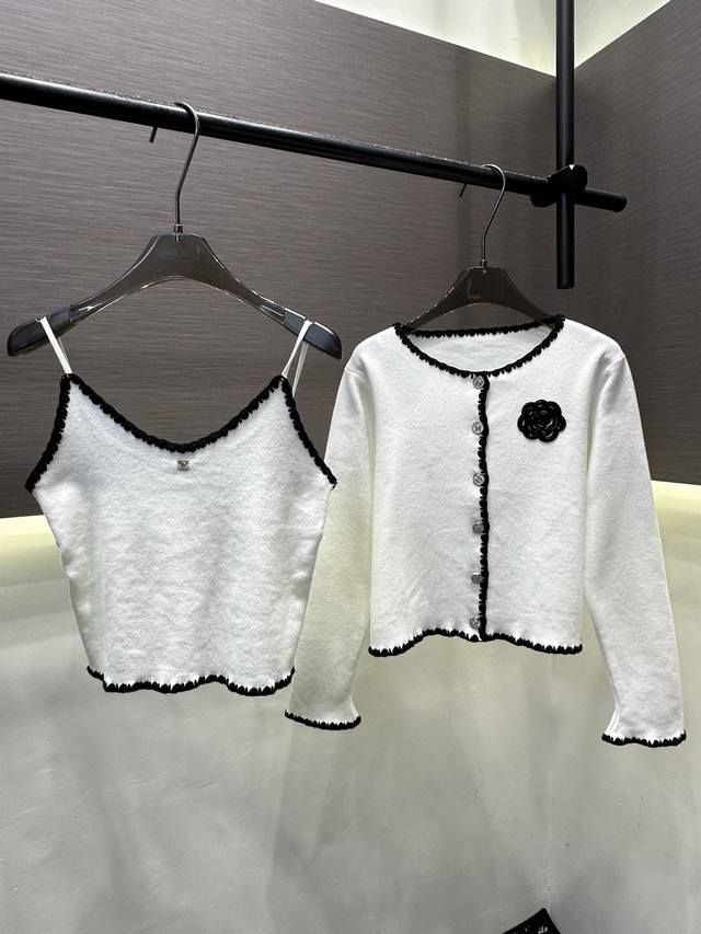 150 Style No.: 24447 Chanel Camellia Age-Reducing Knit Cardigan Camellia Two-Pie