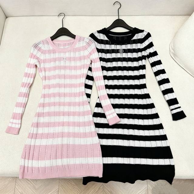Fc, New Arrival (160cm) Chanel New Striped Knit Dress. Classic design, sleek and