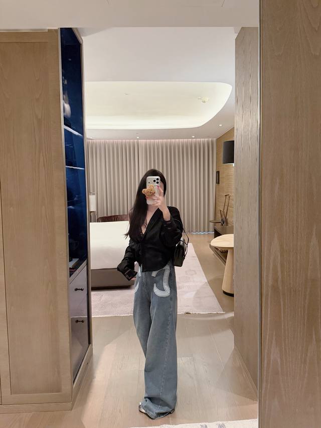 Fc, New Arrival (200 units) Chanel Vintage Custom Lace Double C Straight Wide-Le