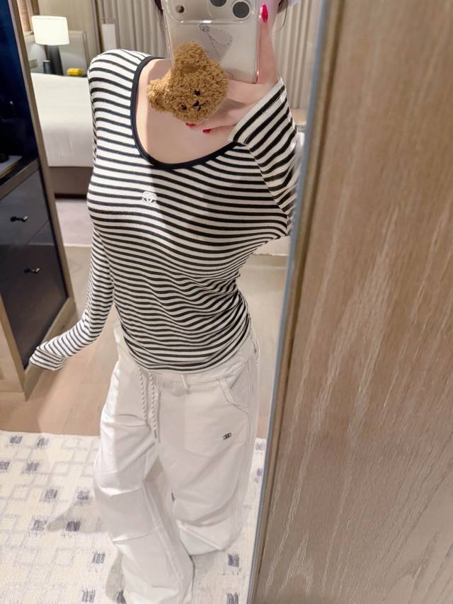 Fc, New Arrival (140 ) Chanel 26.Aw New V-neck Striped Waist-cinching Top A supe