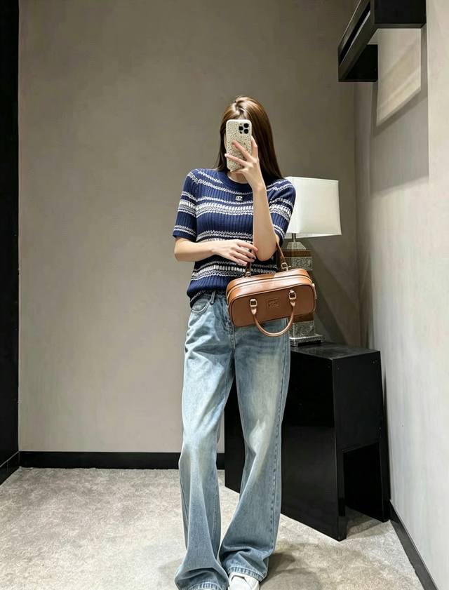 Fc, New arrival with high sales volume! Chanel striped color-blocked knit short-