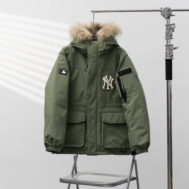 430 Mlb | Yankees Workwear-Style Hooded Down Jacket with Fur Collar () Color: Ar 430 Mlb | Yankees Workwear-Style Hooded Down Jacket with Fur Collar () Color: Ar