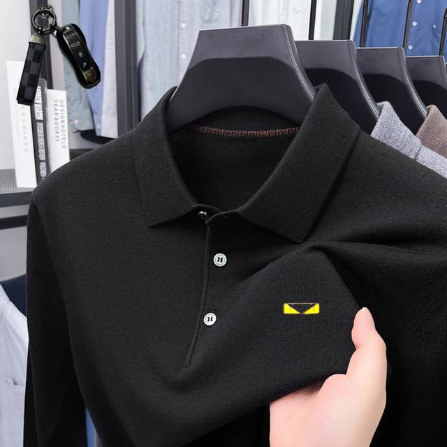 p180 Fendi long-sleeved knit sweater with BMW keychain, 2026 Autumn/Winter new h p180 Fendi long-sleeved knit sweater with BMW keychain, 2026 Autumn/Winter new h