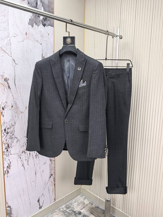 p590 Dior. 2026 Spring/Summer wedding essential casual business suit set. Stylis
