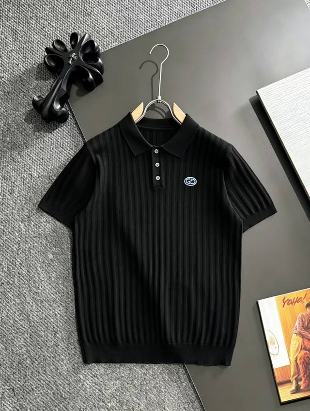Ships the next day p180 Gucci 2026 Summer Men's Knit Solid Color Lapel Textured Ships the next day p180 Gucci 2026 Summer Men's Knit Solid Color Lapel Textured