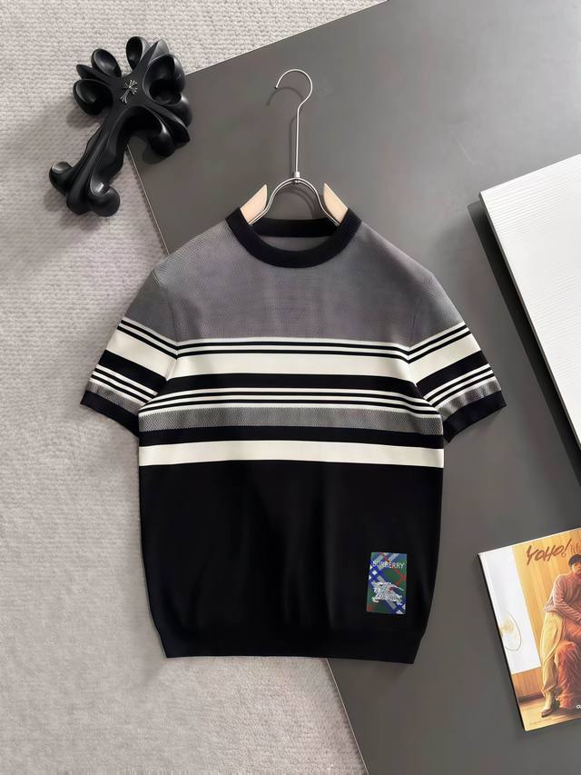 Ships the next day p180 Burberry 2026 Spring/Summer New Striped Men's Knit Short