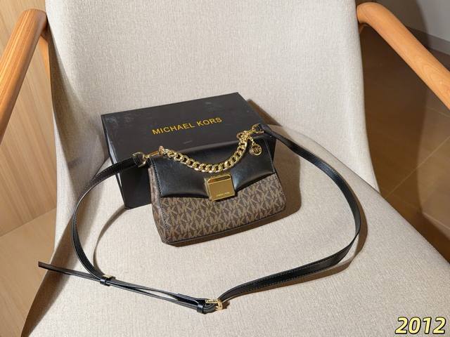 240 Michael Kors Mk New Flap Chain Bag! A touch of luxury, versatile, suitable f 240 Michael Kors Mk New Flap Chain Bag! A touch of luxury, versatile, suitable f