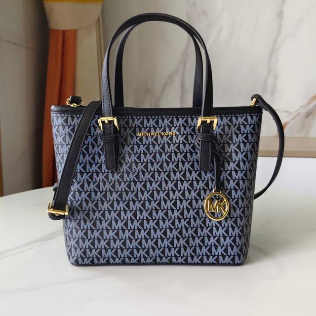 230 Mk New Small Shopping Bag! Classic shopping bag made with original PV/PVC fa 230 Mk New Small Shopping Bag! Classic shopping bag made with original PV/PVC fa
