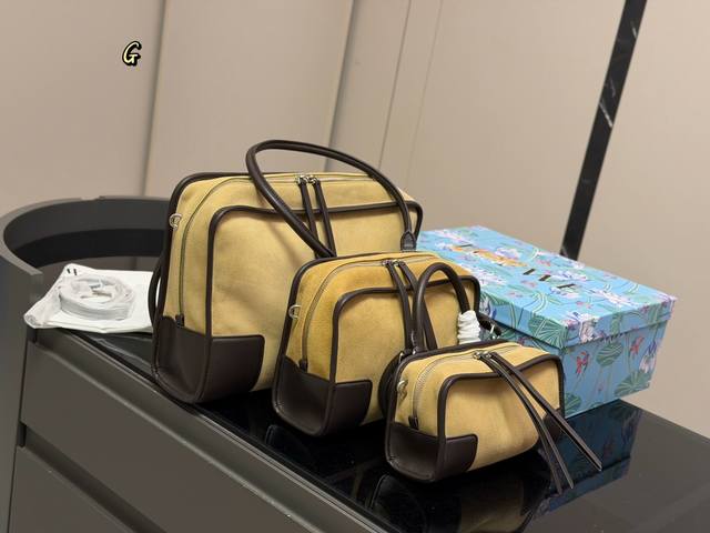 ?420 ?420 ?350 No box Loewe 2026 favorite Amazona 180 handbag As a carrier of Lo