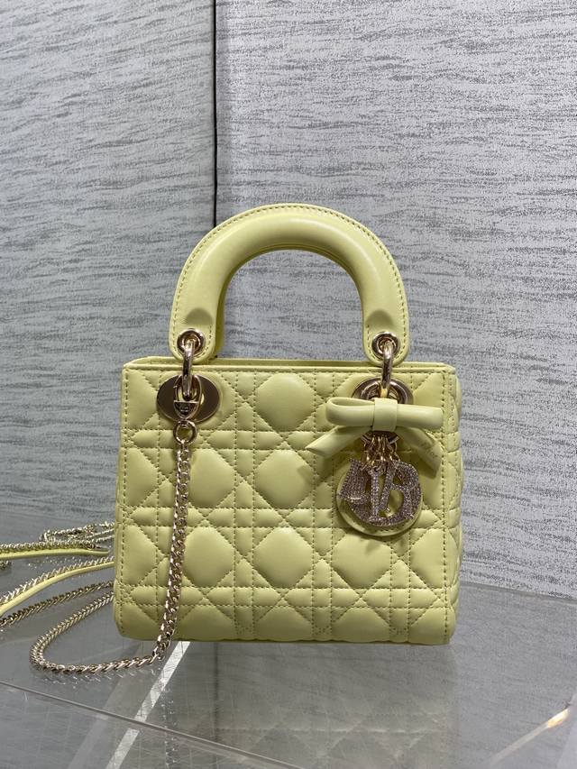 p910 Chick Yellow In Stock Classic Lady Bow Diamond Buckle Lady Dior Bag, a must