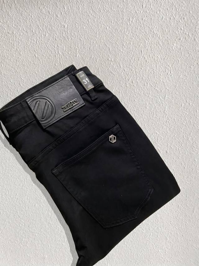 p230 Zegna's latest men's lightweight jeans for Summer 2026! Made with heavy-dut