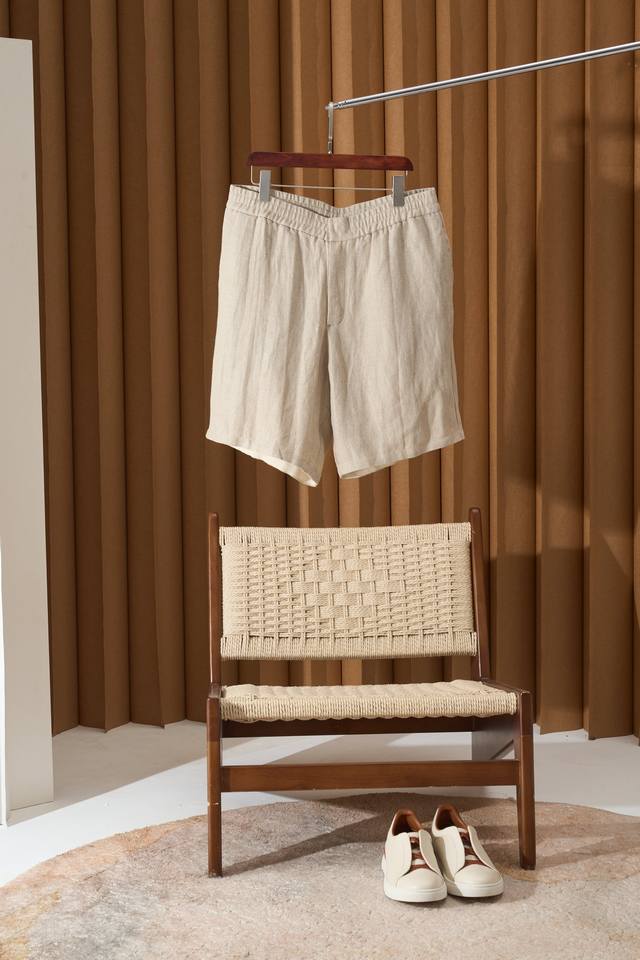 Natural texture, breathable herringbone linen shorts, opening up a high-end summ