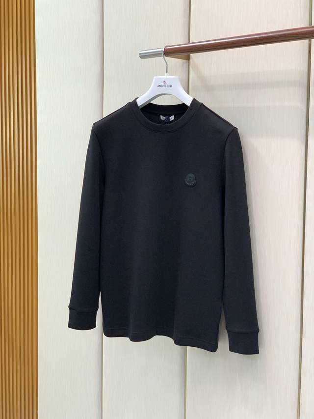 p250, Moncler, 2026 Early Autumn New Arrival, available in department stores, or p250, Moncler, 2026 Early Autumn New Arrival, available in department stores, or
