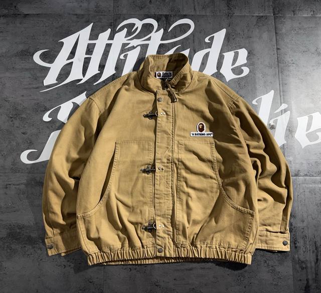20-day return/exchange policy, 340 RMB. Bape Autumn New Arrival Embroidered Retr
