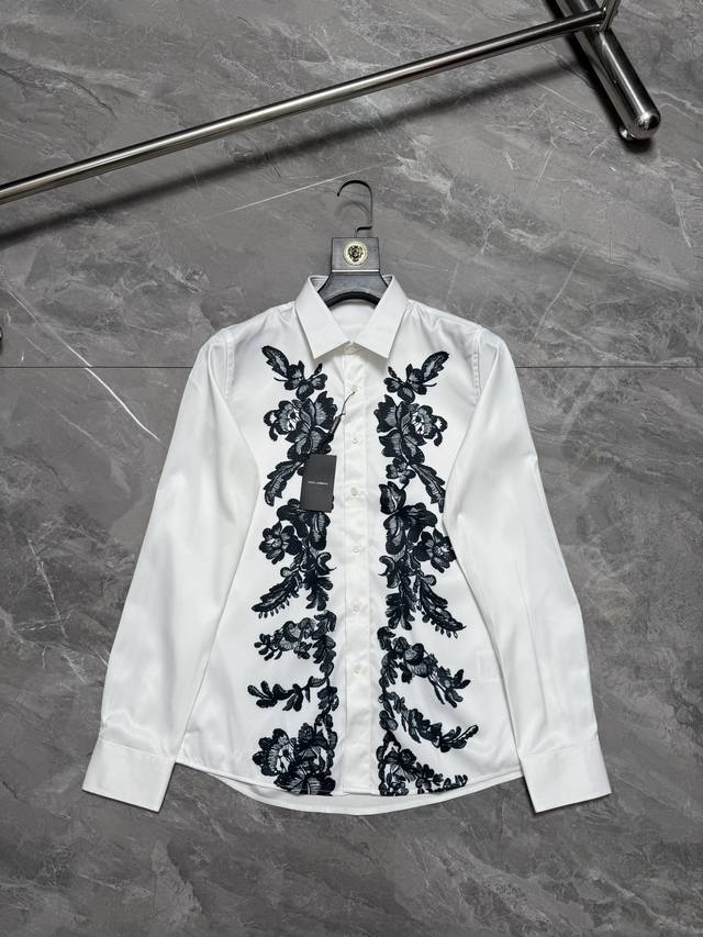 p200 Dolce & Gabban* Martini Print Shirt Sizes: 38, 39, 40, 41, 42