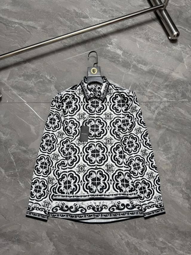p200 Dolce & Gabban* Majolica Print Shirt Sizes: 38, 39, 40, 41, 42