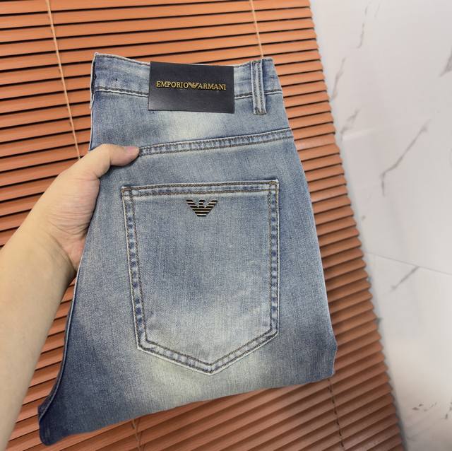 p260 Armani 2026 New Arrival Jeans - A best-selling item in department stores. T