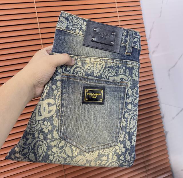 p250D&G Dolce & Gabbana 2026 New Arrival Jeans - A best-selling style from bouti