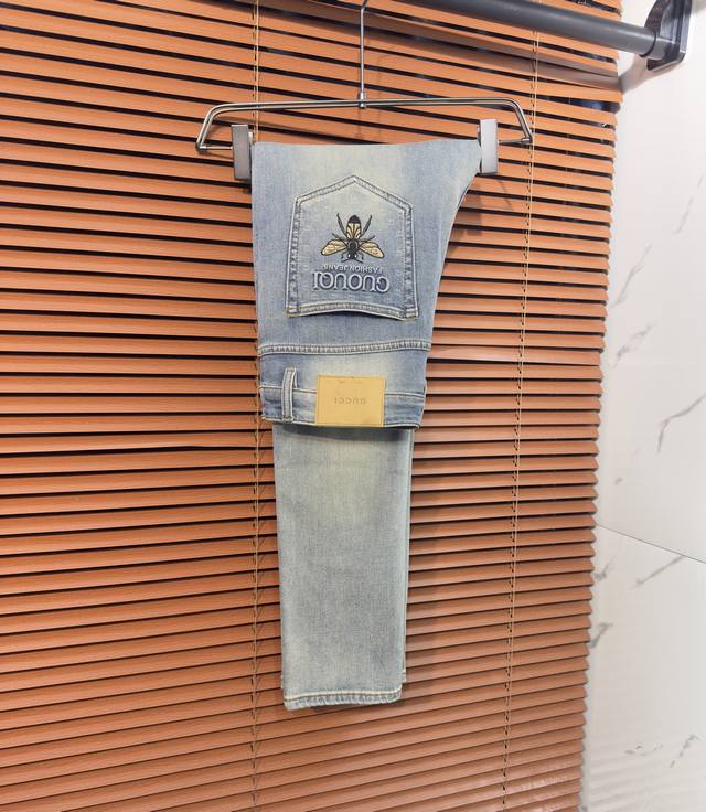 p250 Gucci 2026 New Arrival Jeans, a best-selling style from boutiques. Taste an