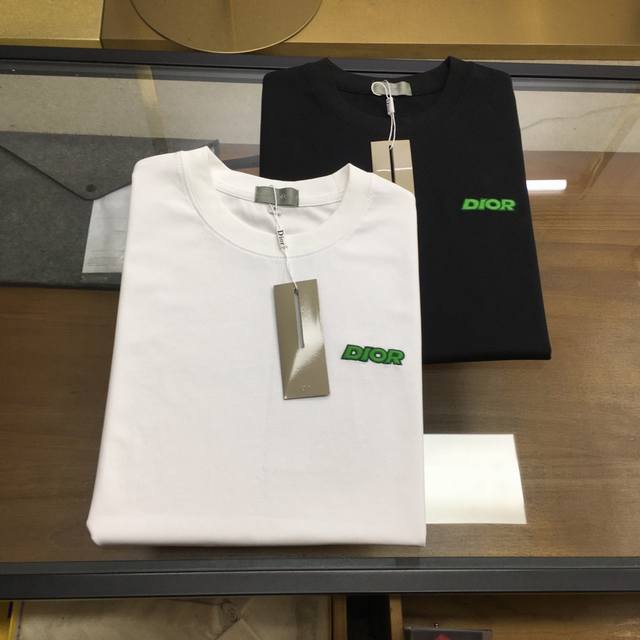 p200 Dior VIP Haute Couture! 2026 Spring/Summer New Short-Sleeve T-Shirt. This T