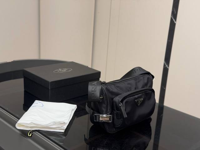?250 with box Everyone's recommending Prada bags New Prada Nylon Series Explore ?250 with box Everyone's recommending Prada bags New Prada Nylon Series Explore