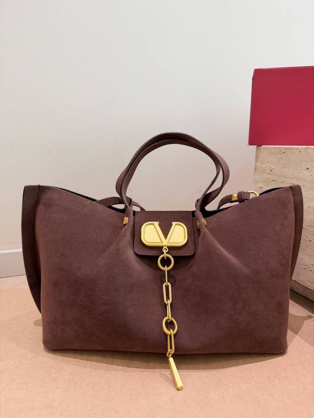 Large size p320, no box, size 37*24 Small size p310, no box, size 25*19 Valentin