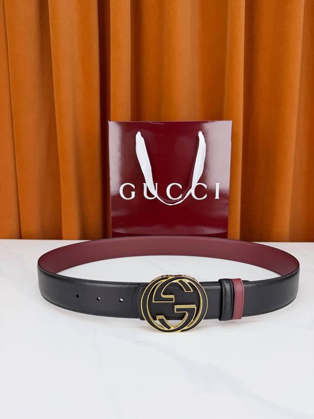 200 Gucci 宽度4.0Cm双面腰带，品牌花面搭配平纹皮革双面设计，圆形双G互扣金属扣金 银色均可选，酒红色礼盒缎带精装，礼赞臻选的心意。