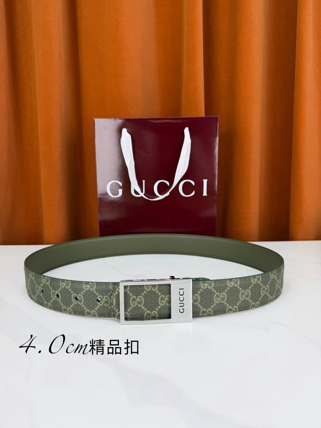p200 宽度4.0Cm不锈钢精品扣腰带，双面设计，外层墨绿印花搭配内层酒红色光面皮革，不锈钢方扣镌刻Gucci标识，金银黑三色可选，酒红礼盒缎带精装款。