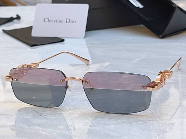 p180， Dio* 迪*奥新款太阳镜， Model：Dior S4U，Size：61口15-133