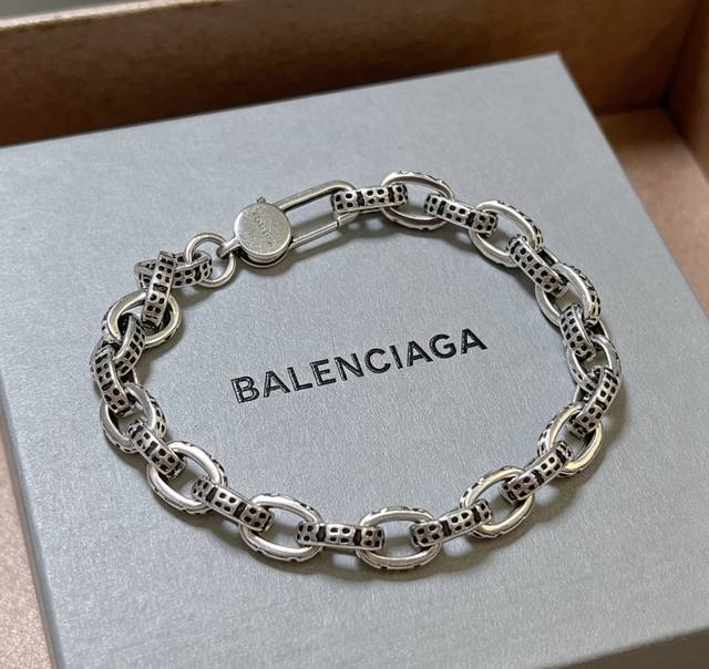 p110。 原单货新品 巴黎世家 Balenciaga手链专柜一致巴黎世家手链 男士火爆款出货 设计独特 前卫 男女必备！码数18。20。22Cm